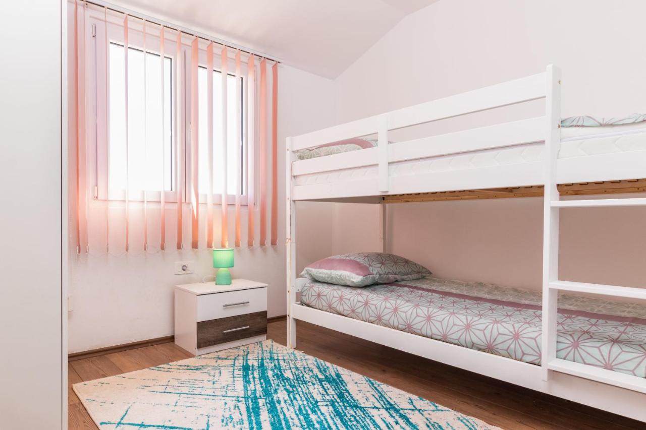 Selina Ferienwohnung Loborika Exteriér fotografie