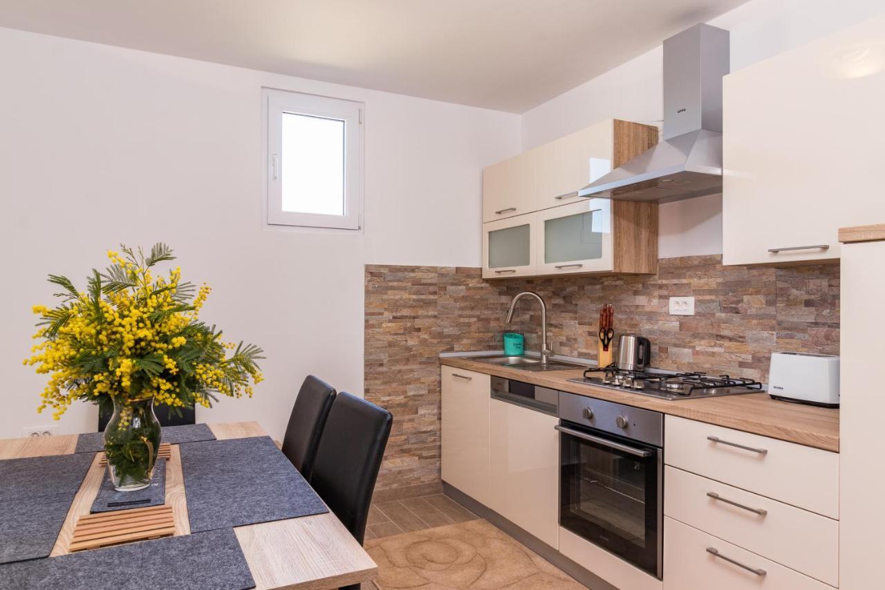 Selina Ferienwohnung Loborika Exteriér fotografie