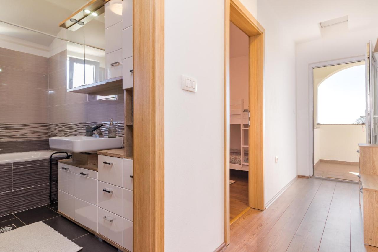 Selina Ferienwohnung Loborika Exteriér fotografie